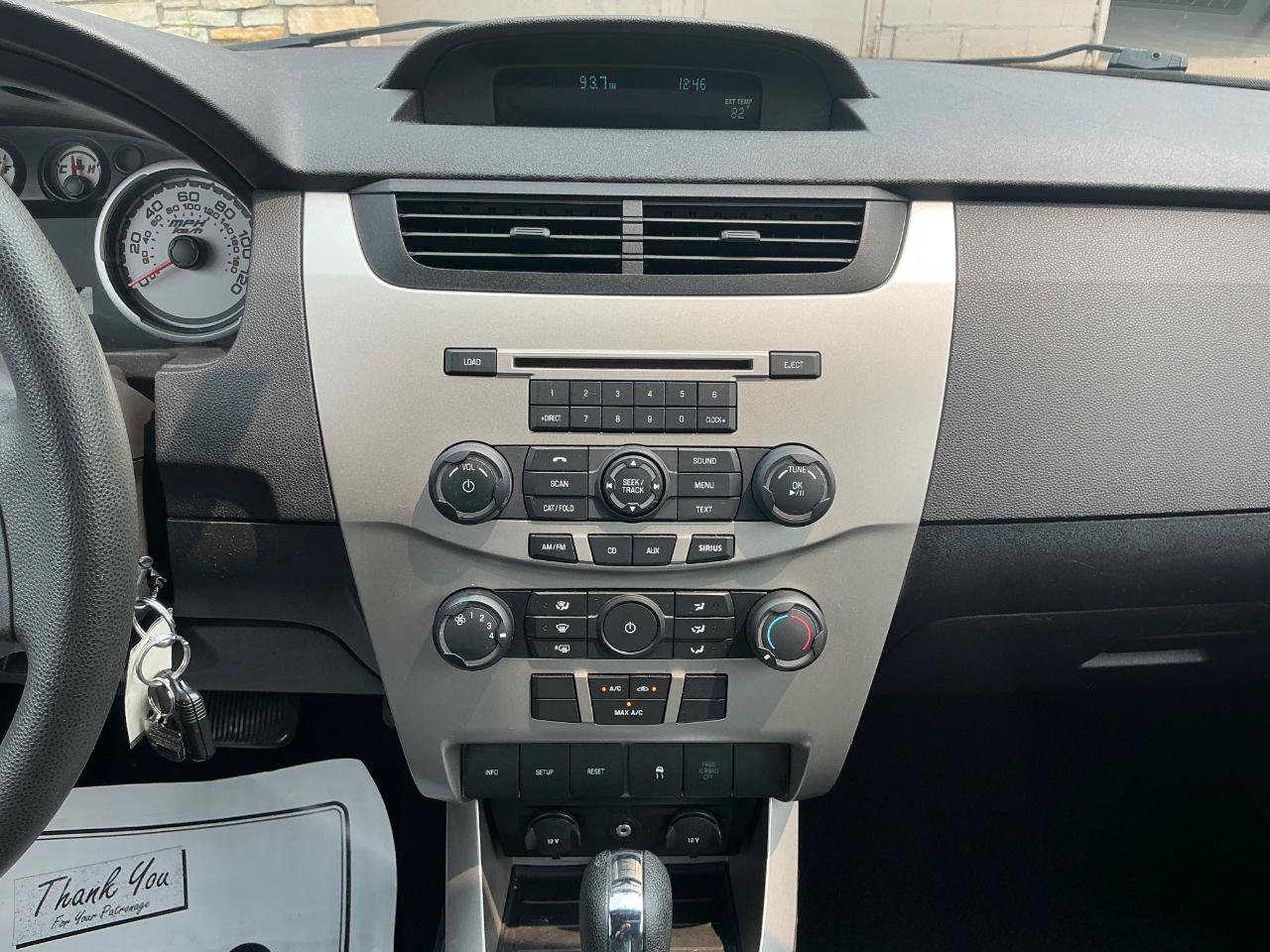 Used 2010 Ford Focus SE FWD image 19