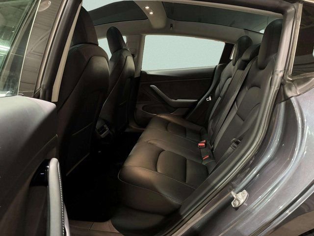 Used 2019 Tesla Model 3 image 21