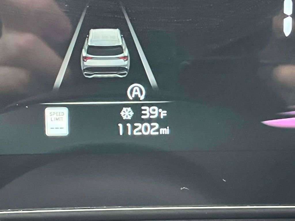 Used 2024 Kia Sportage EX image 25