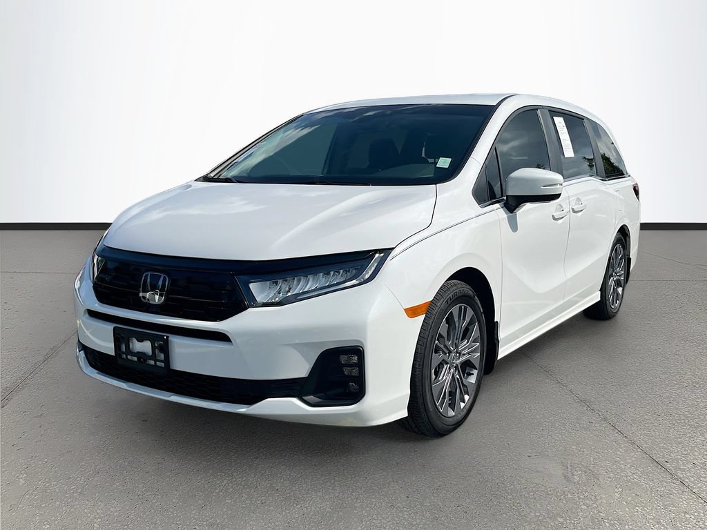 Used 2025 Honda Odyssey Touring image 3
