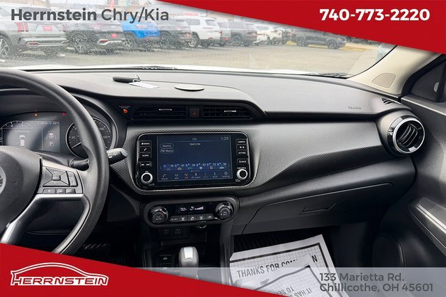 Used 2021 Nissan Kicks SV image 9
