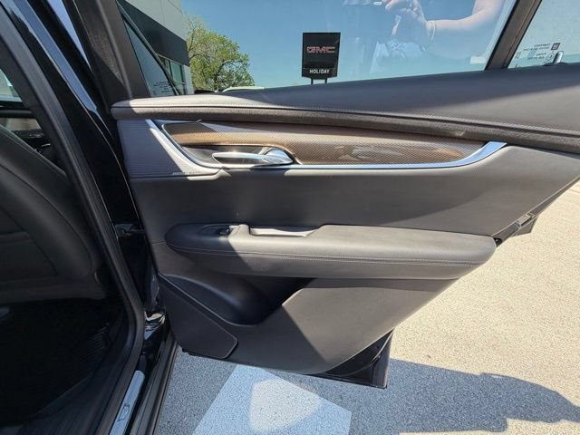 Used 2022 Cadillac XT6 Sport w/ Platinum Package AWD/4WD image 32