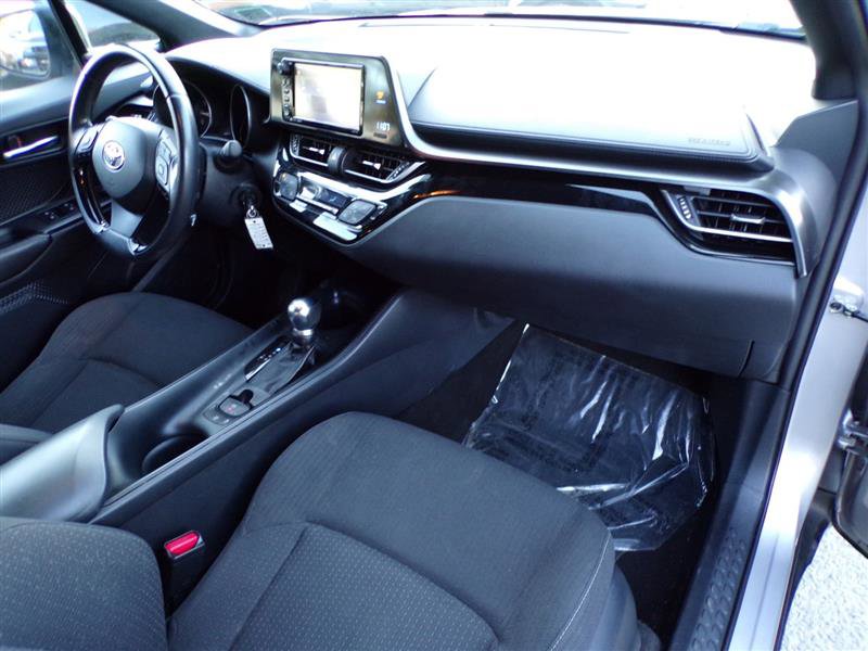 Used 2018 Toyota C-HR XLE image 19