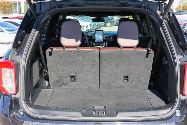 Used 2022 Ford Explorer Platinum w/ Technology Package image 9