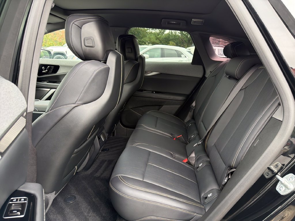 Used 2025 Cadillac Optiq Luxury 2 w/ LPO, Floor Liner Package AWD/4WD image 12