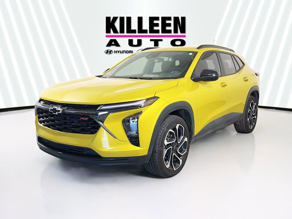 Used 2025 Chevrolet Trax RS w/ Driver Confidence Package image 3