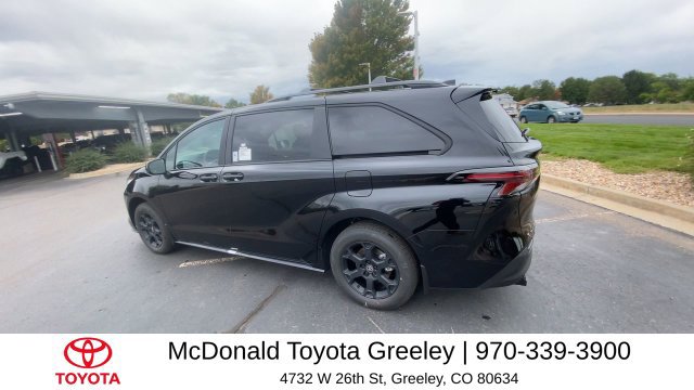 New 2026 Toyota Sienna XLE Woodland Edition AWD/4WD image 6