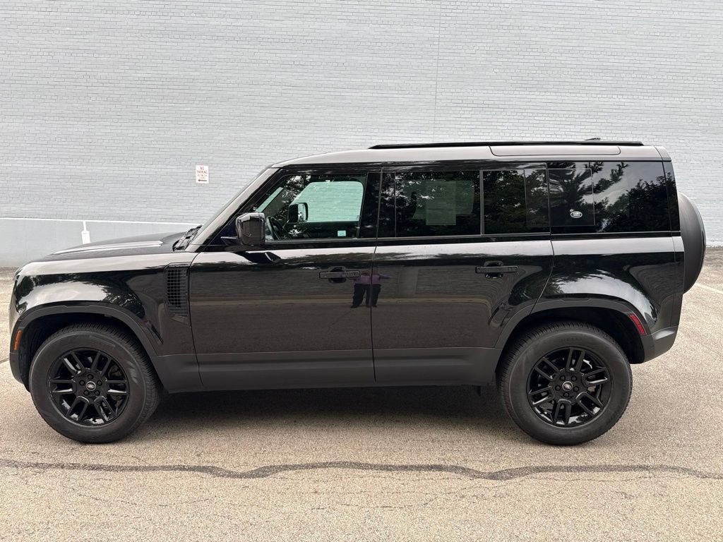 Used 2023 Land Rover Defender 110 S AWD/4WD image 2