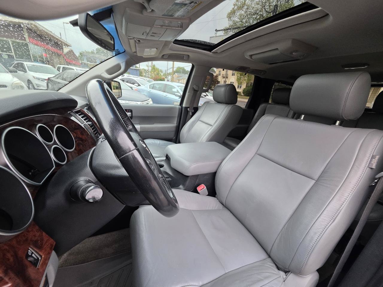 Used 2008 Toyota Sequoia Limited AWD/4WD image 12