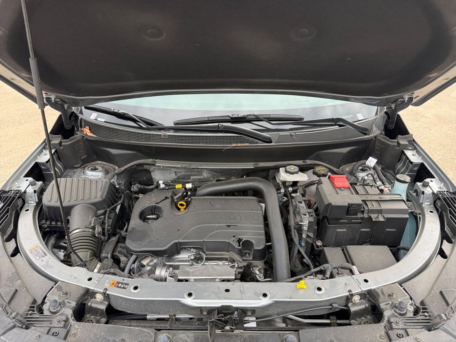 Used 2025 Chevrolet Equinox LT image 32