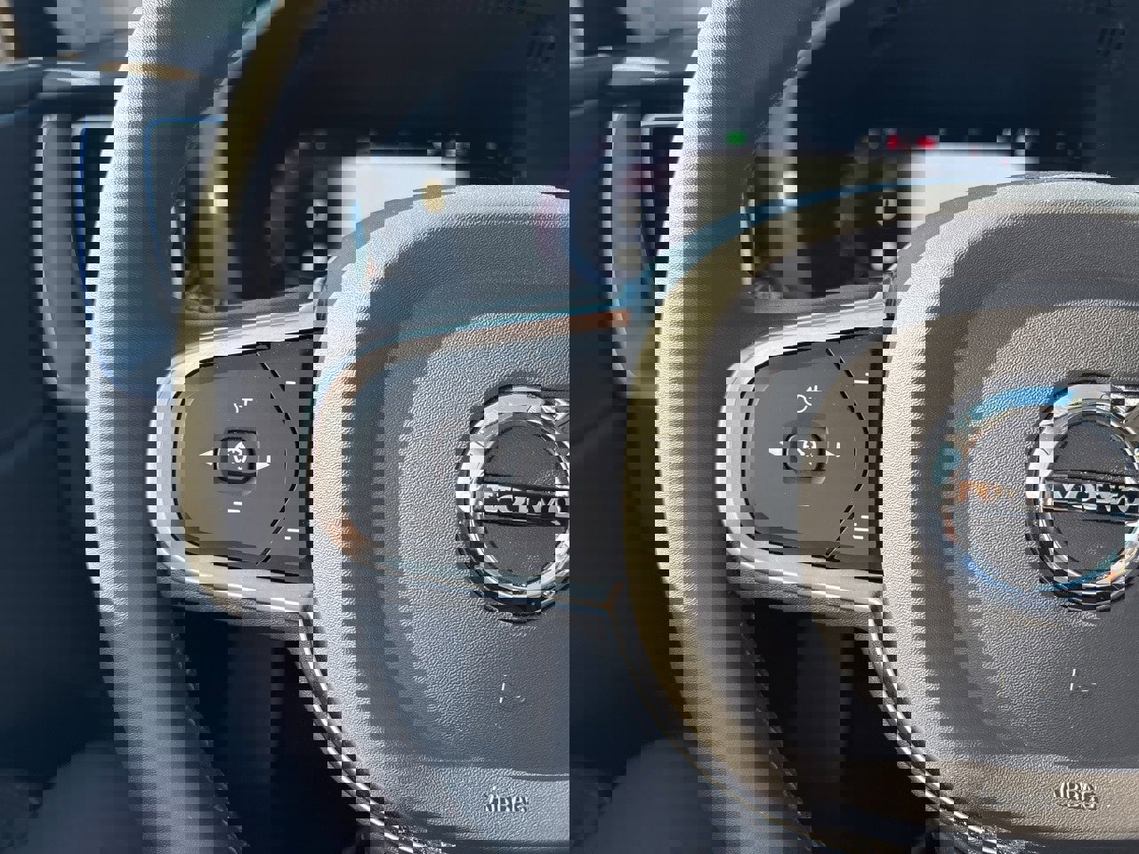 Certified 2023 Volvo XC60 B5 Core image 22