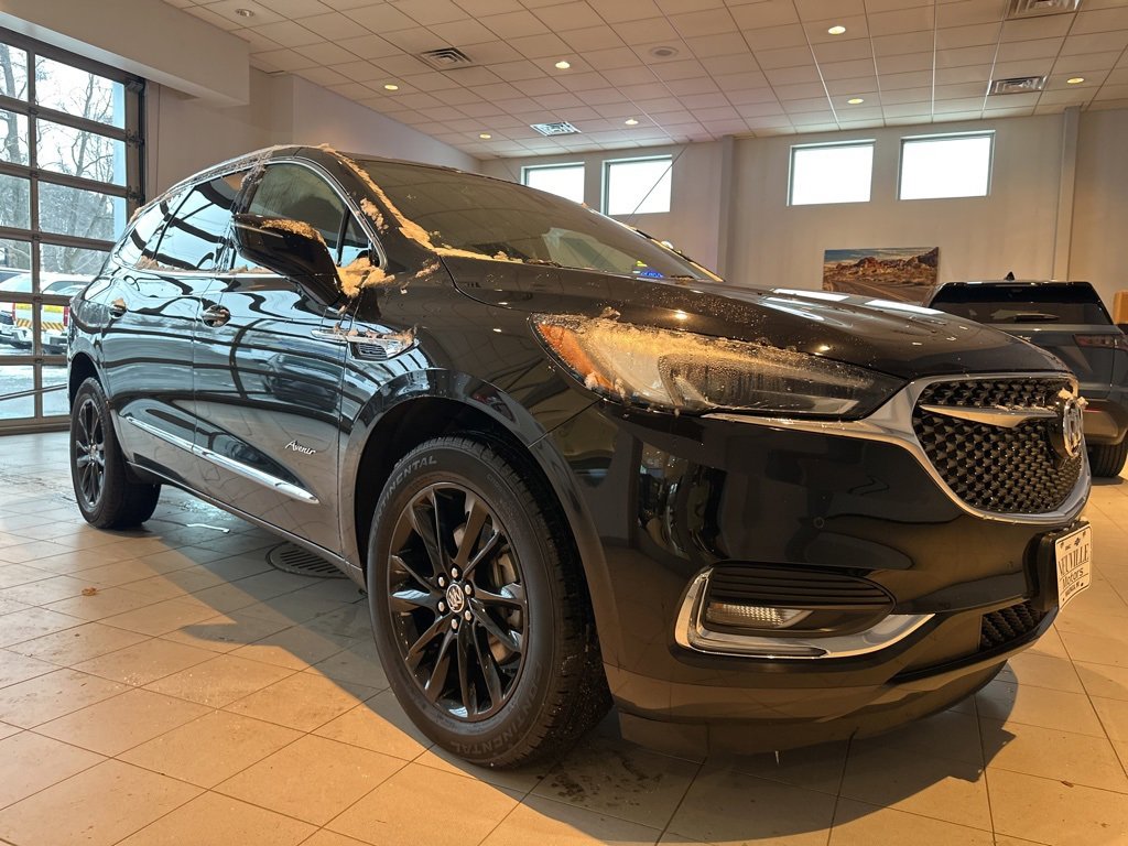 Used 2019 Buick Enclave Avenir w/ Avenir Technology Package image 2