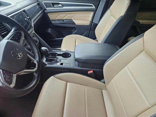 Used 2021 Volkswagen Atlas Cross Sport SE image 12