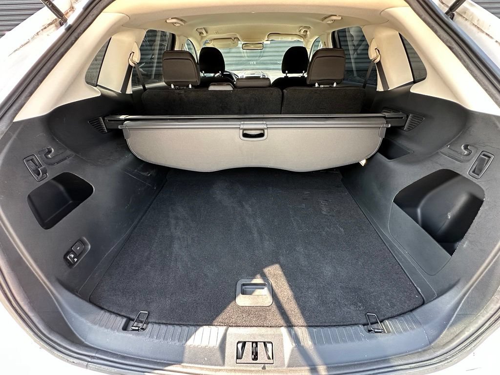 Used 2019 Ford Edge SEL FWD image 36