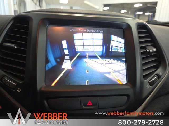 Used 2017 Jeep Cherokee Limited w/ Trailer Tow Group image 23