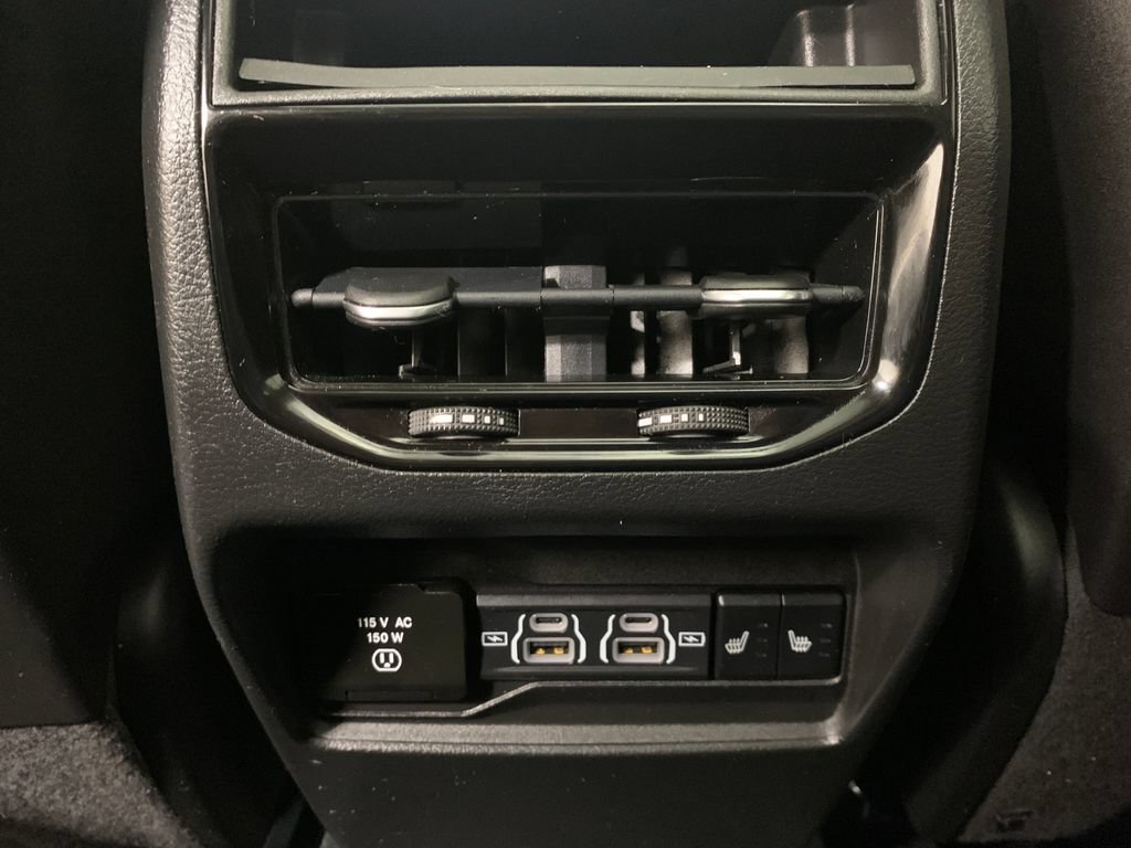 Used 2022 Jeep Grand Cherokee Limited AWD/4WD image 22