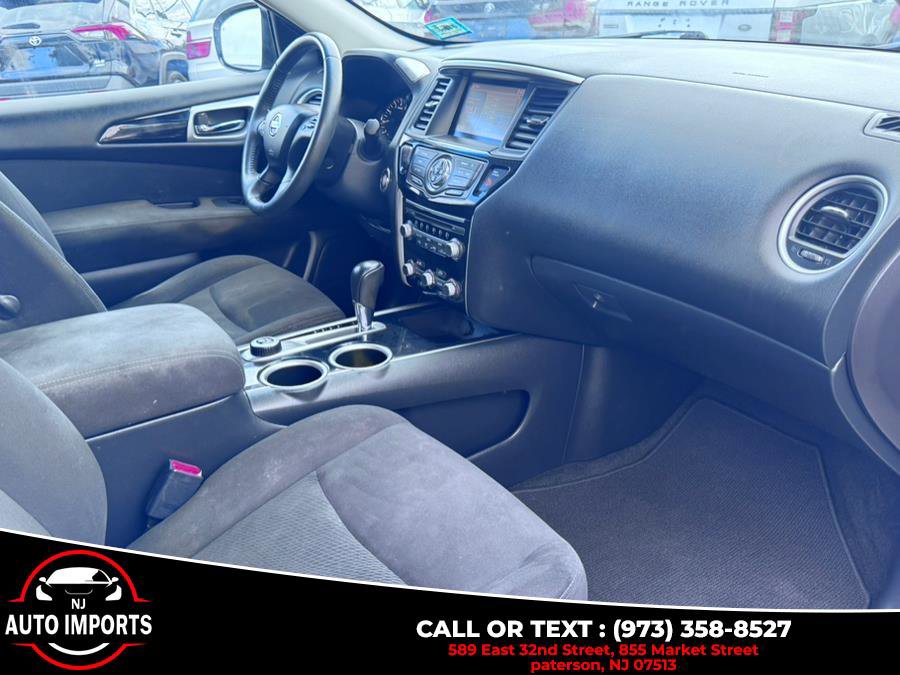 Used 2015 Nissan Pathfinder SV w/ Trailer Tow Package image 22