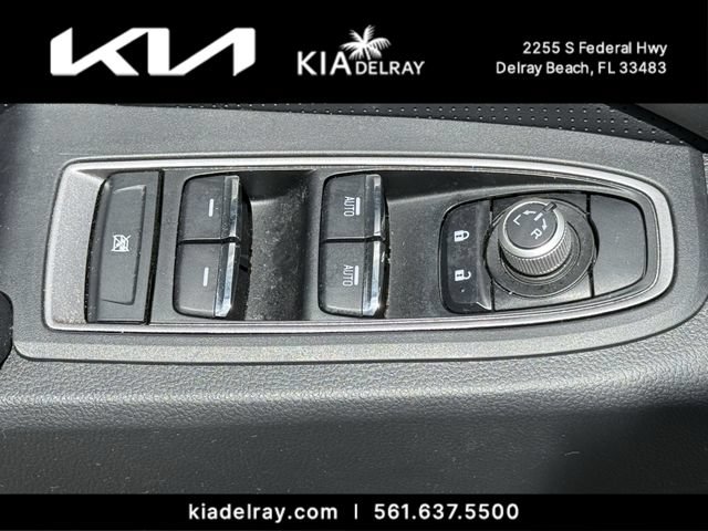 Used 2023 Subaru Ascent Limited AWD/4WD image 16