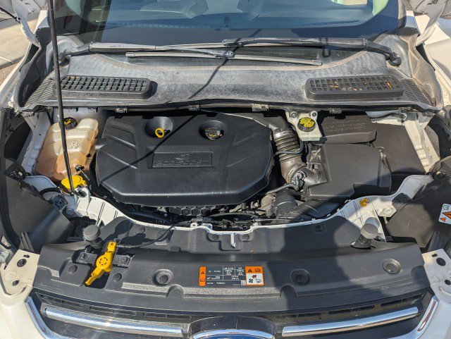 Used 2015 Ford Escape Titanium w/ Equipment Group 301A AWD/4WD image 32