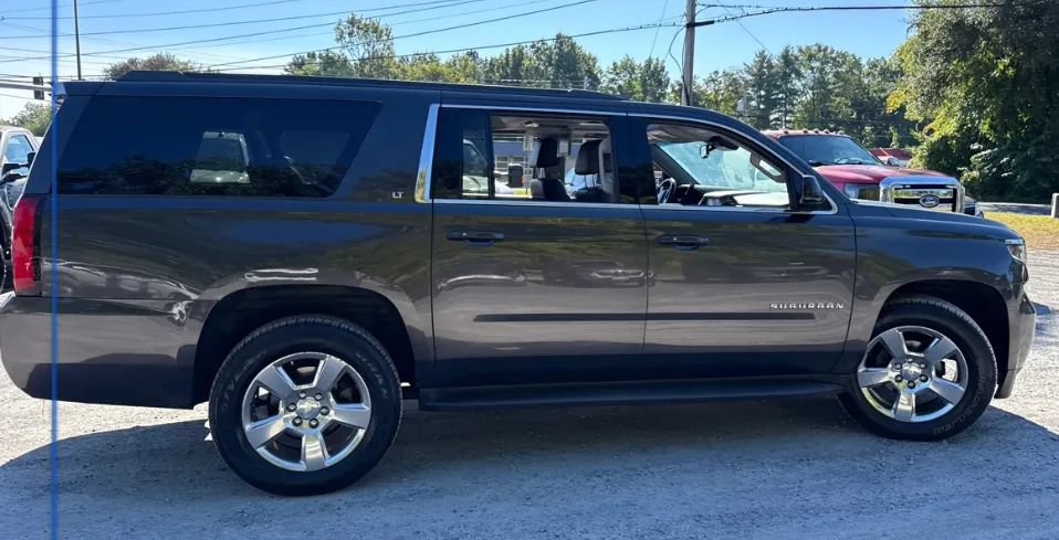 Used 2017 Chevrolet Suburban LT AWD/4WD image 3