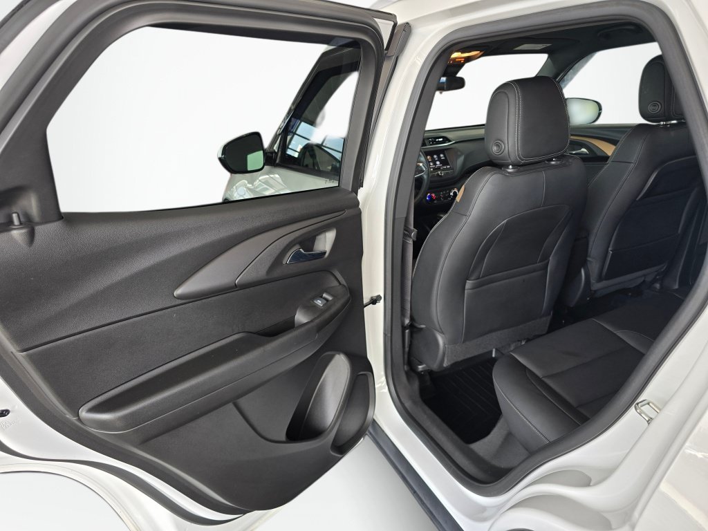 Used 2023 Chevrolet TrailBlazer ACTIV AWD/4WD image 36