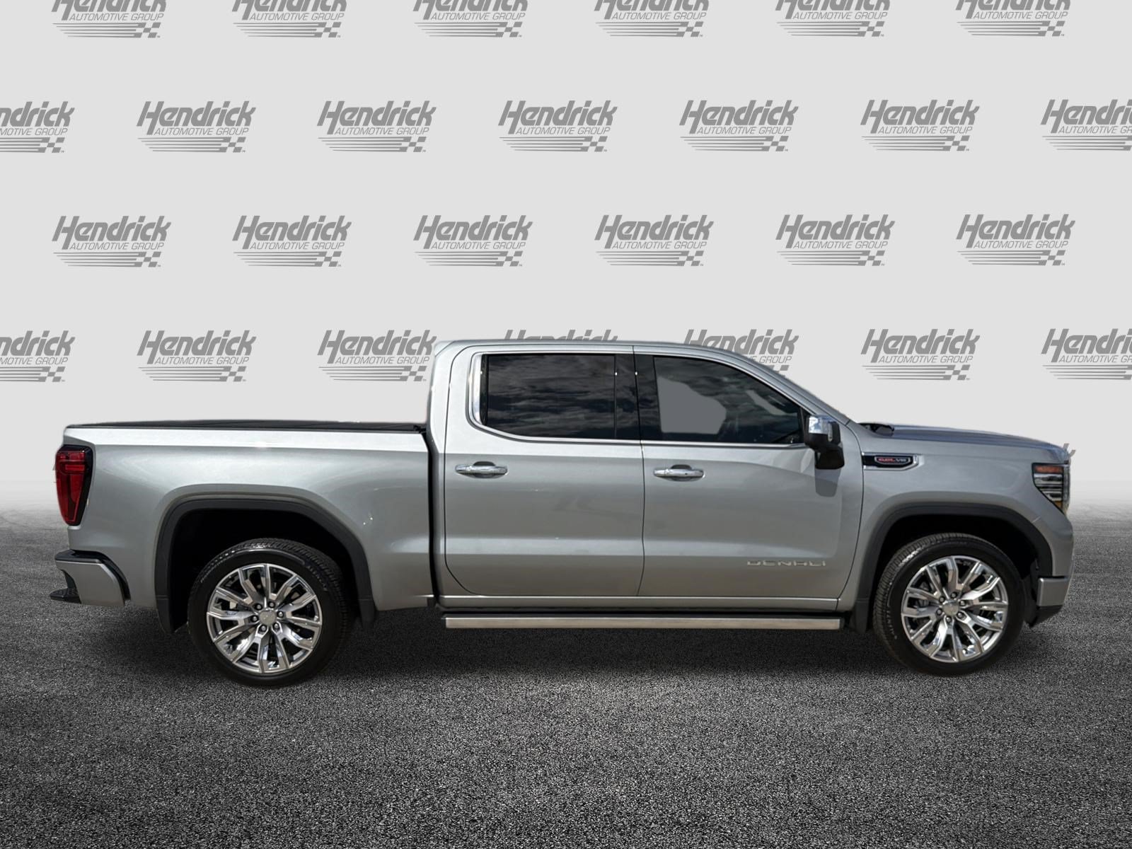 Used 2025 GMC Sierra 1500 Denali AWD/4WD image 11