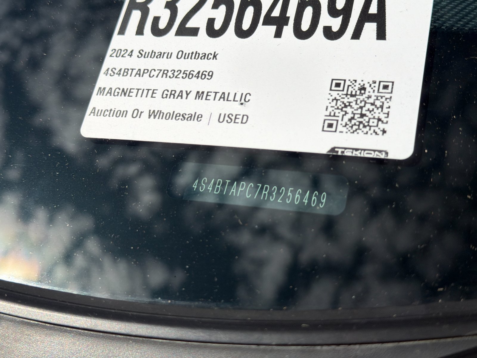 Used 2024 Subaru Outback Touring AWD/4WD image 3