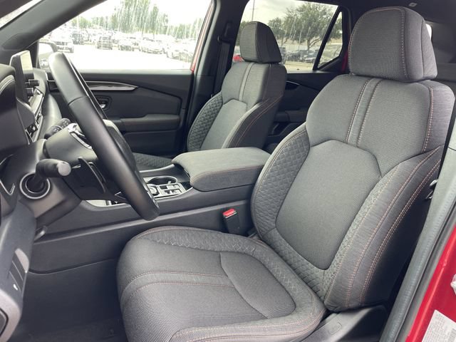 Used 2025 Honda Pilot Sport image 24