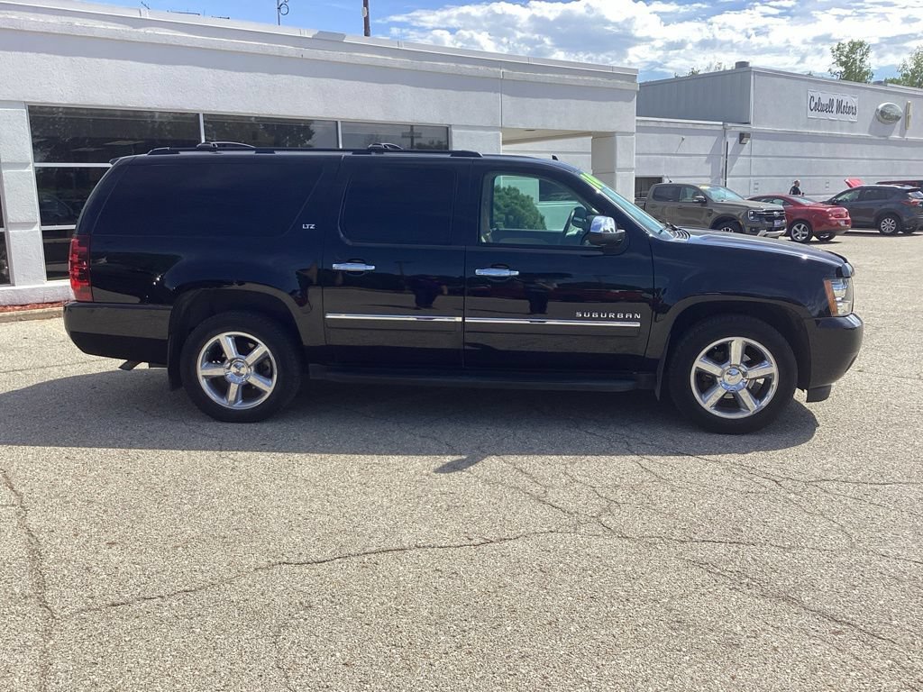 Used 2014 Chevrolet Suburban LTZ AWD/4WD image 2