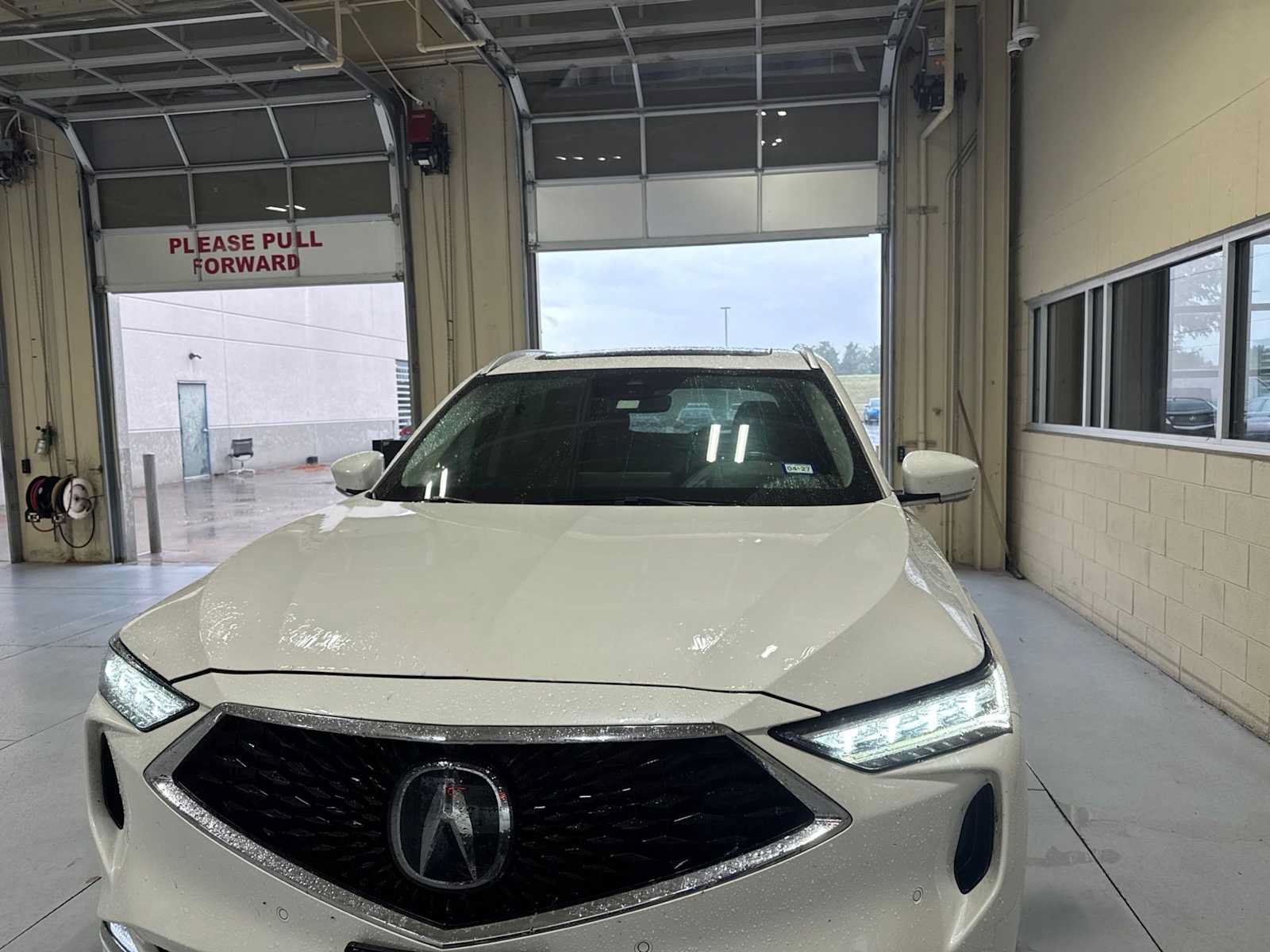 Used 2024 Acura MDX w/ Advance Package AWD/4WD image 2