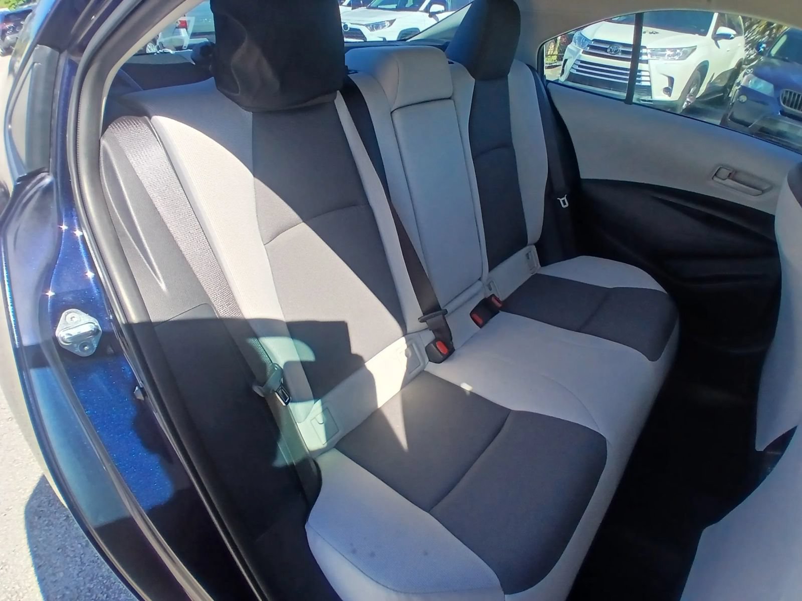 Used 2025 Toyota Corolla LE FWD image 11