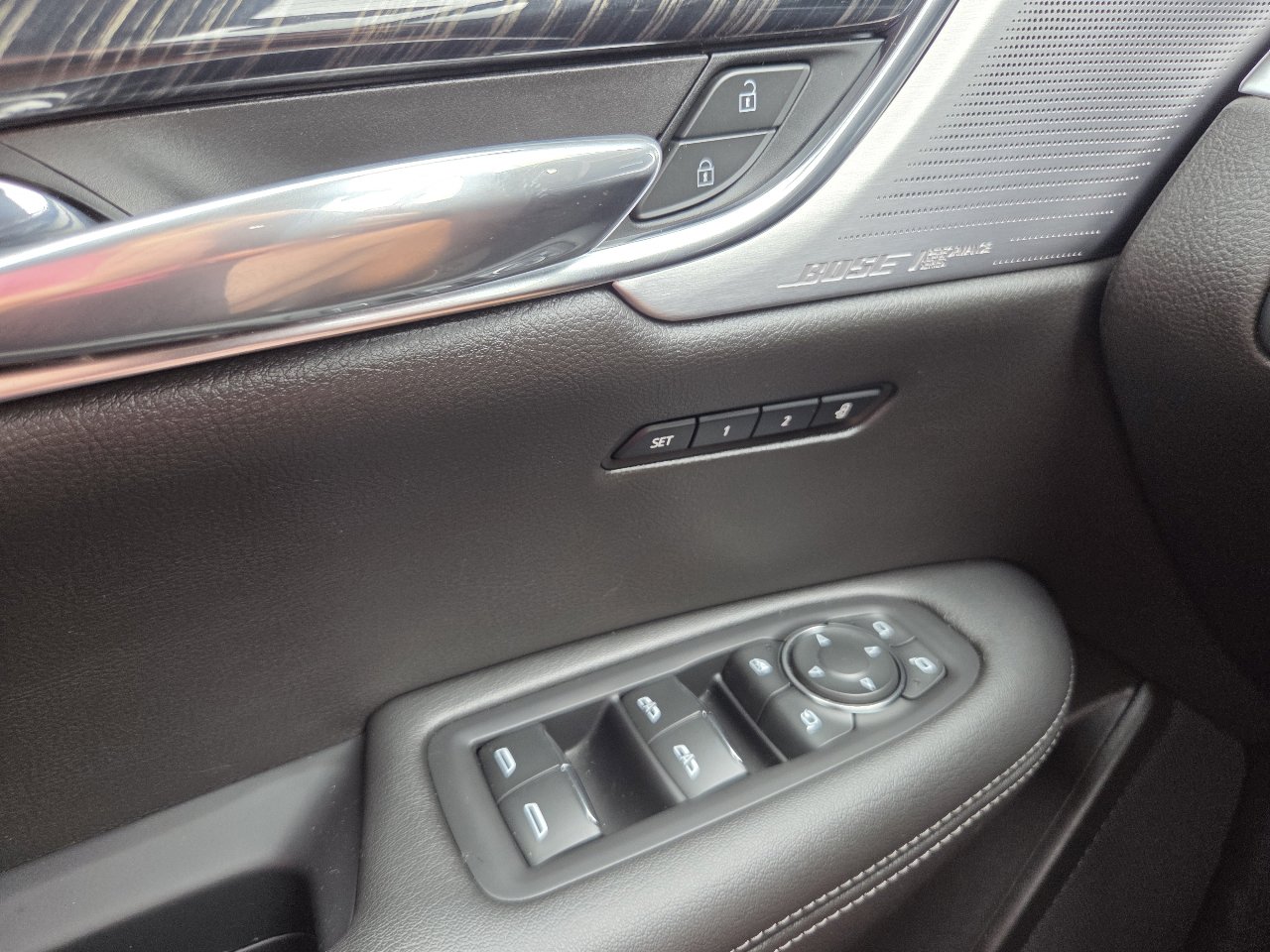 Used 2022 Cadillac XT6 Premium Luxury image 32