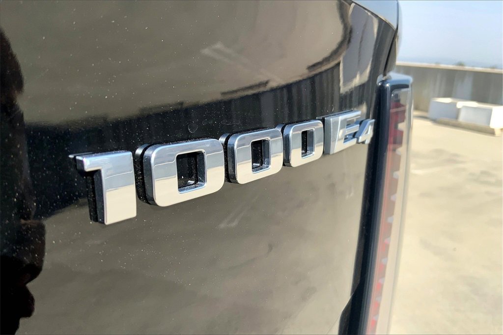 New 2026 Cadillac Escalade IQ Sport 1 image 16