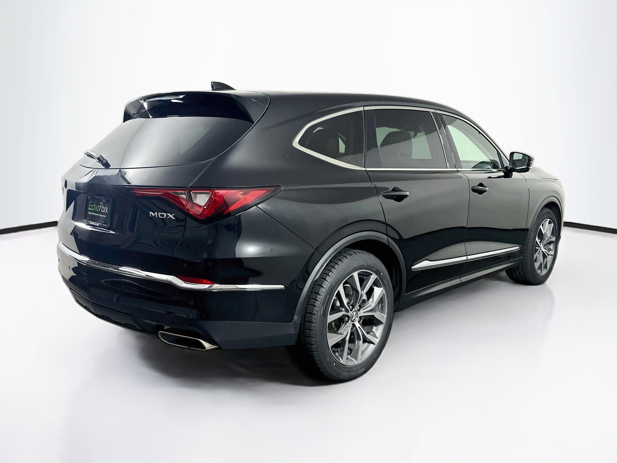 Used 2024 Acura MDX w/ Technology Package FWD image 9