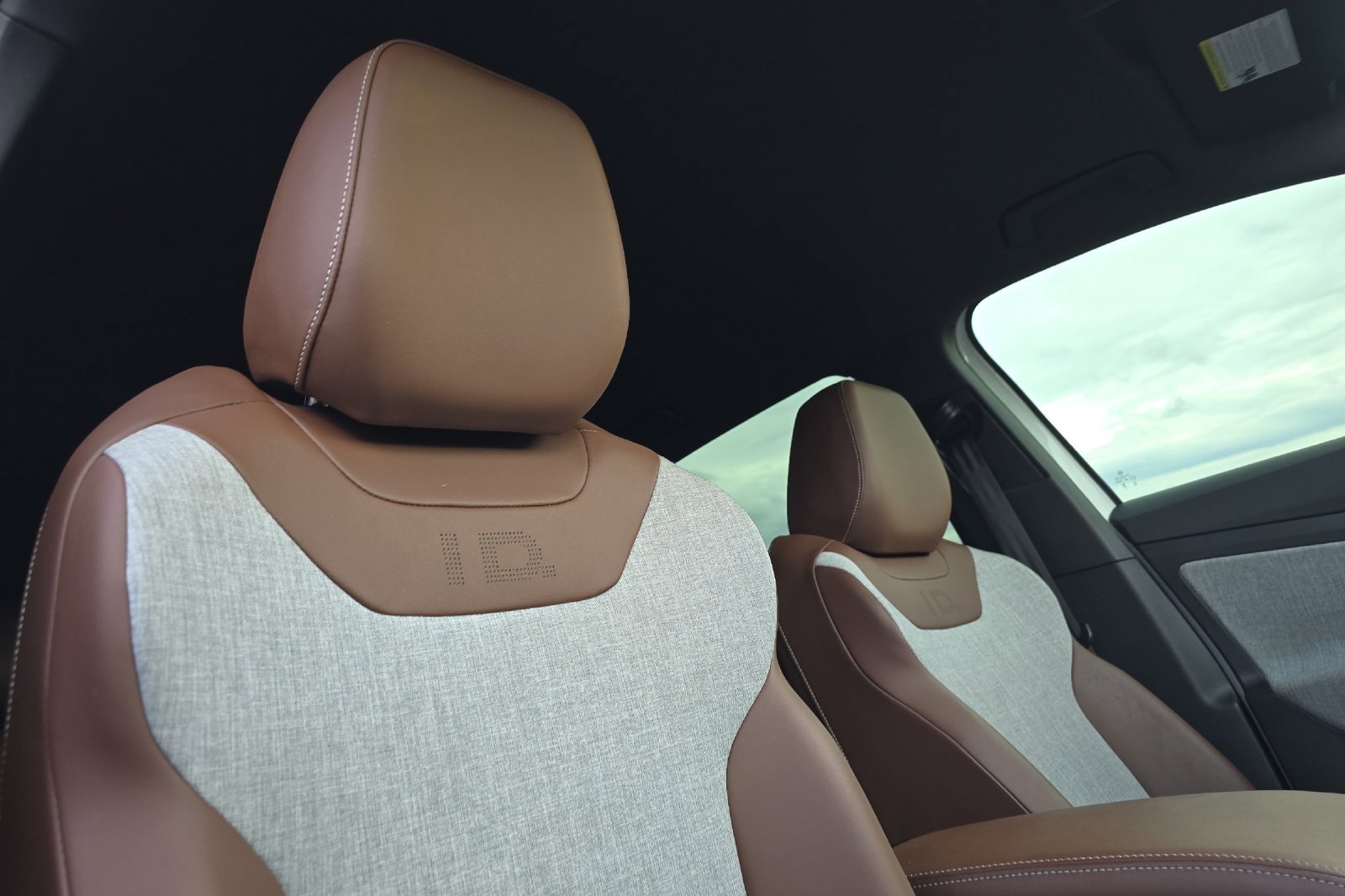 Used 2023 Volkswagen ID.4 2WD image 18