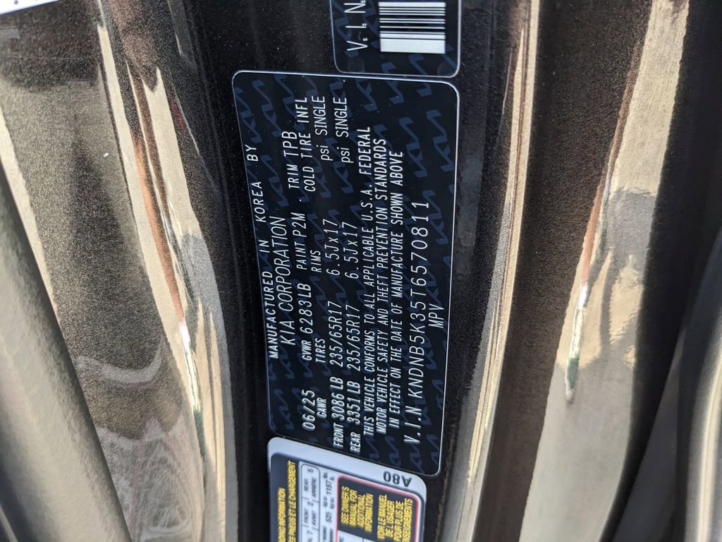 Certified 2026 Kia Carnival LX FWD image 39