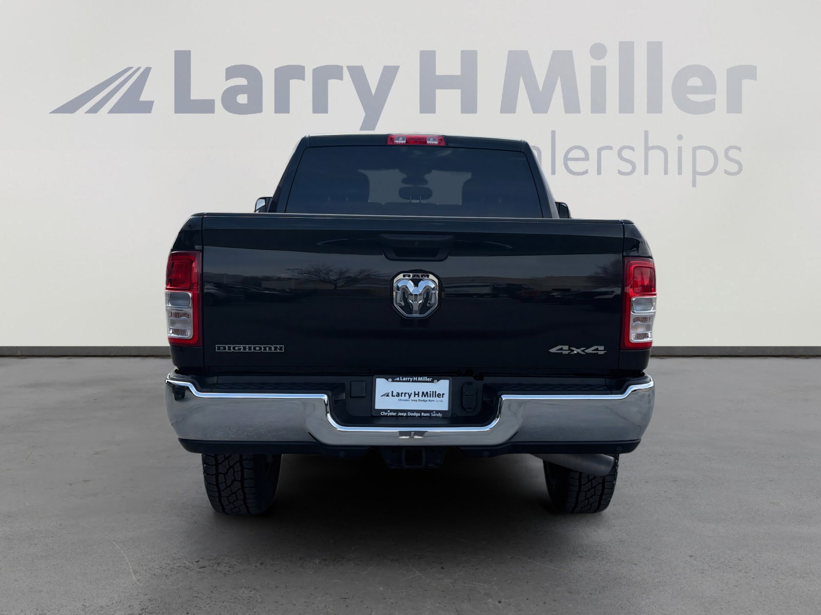 Used 2022 RAM 2500 Big Horn w/ Cold Weather Group image 4