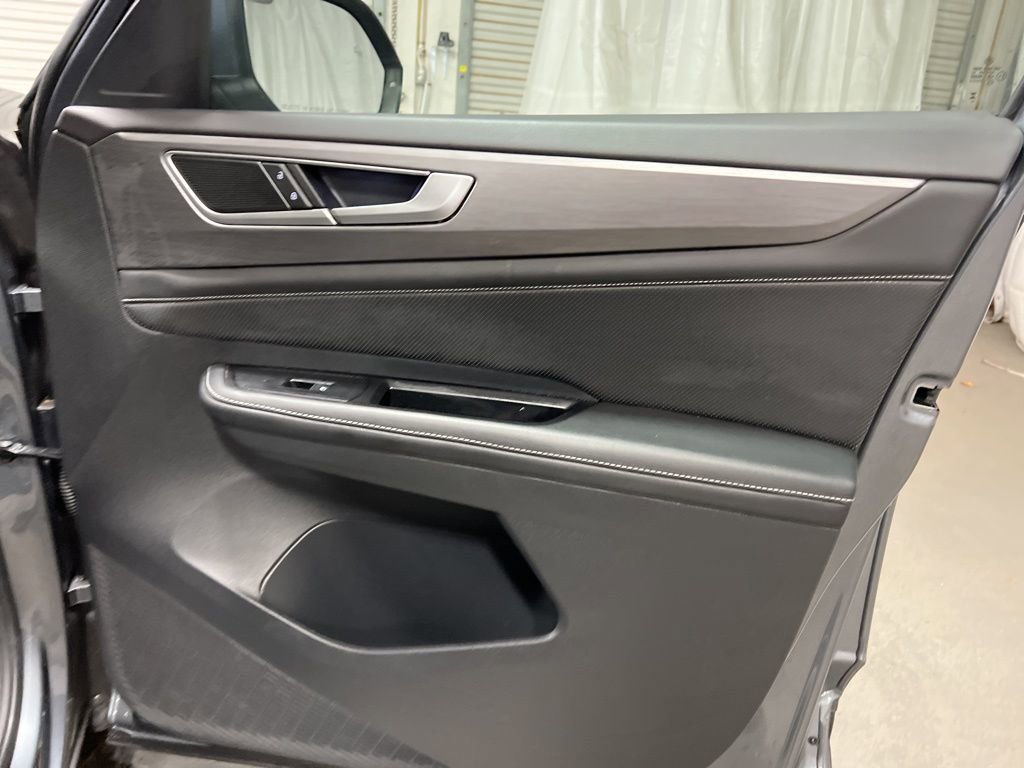 Used 2024 Volkswagen Atlas Cross Sport SE image 10