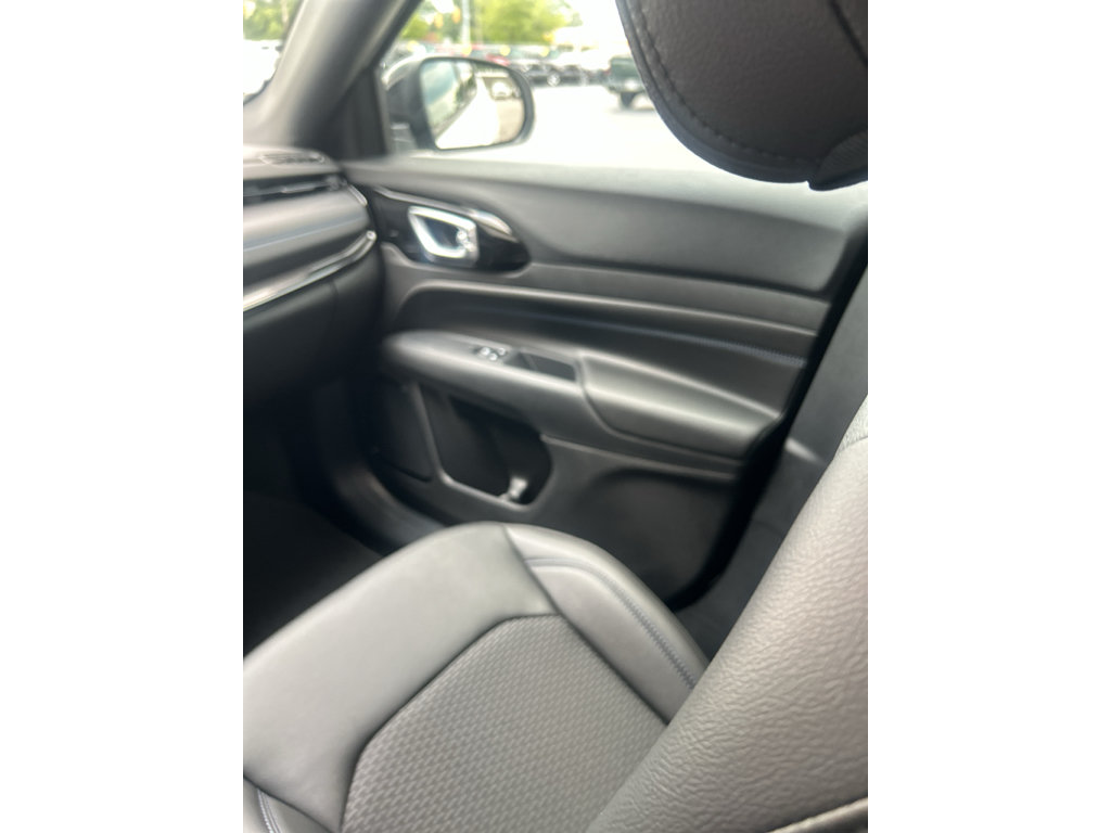 New 2026 Jeep Compass Latitude AWD/4WD image 12