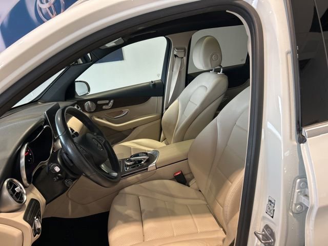 Used 2018 Mercedes-Benz GLC 300 4MATIC image 13