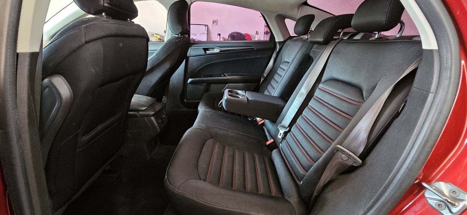 Used 2016 Ford Fusion SE FWD image 16