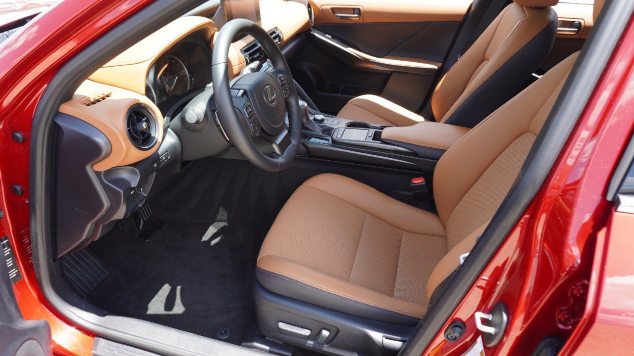 Used 2025 Lexus IS 350 F Sport w/ Accessory Package 2 RWD image 14