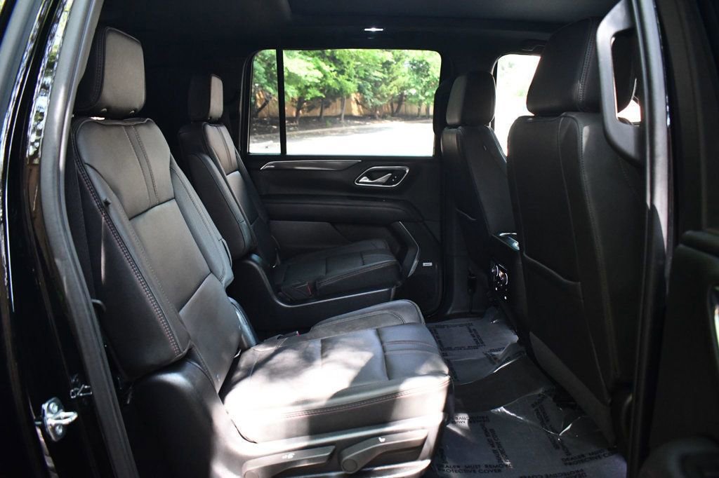 Used 2022 Chevrolet Suburban RST w/ Sport Performance Package image 41