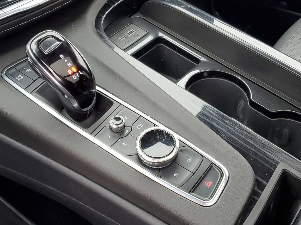 Used 2023 Cadillac Escalade Sport w/ LPO, ONYX Package image 17