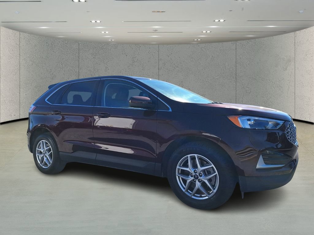 Used 2024 Ford Edge SEL image 3