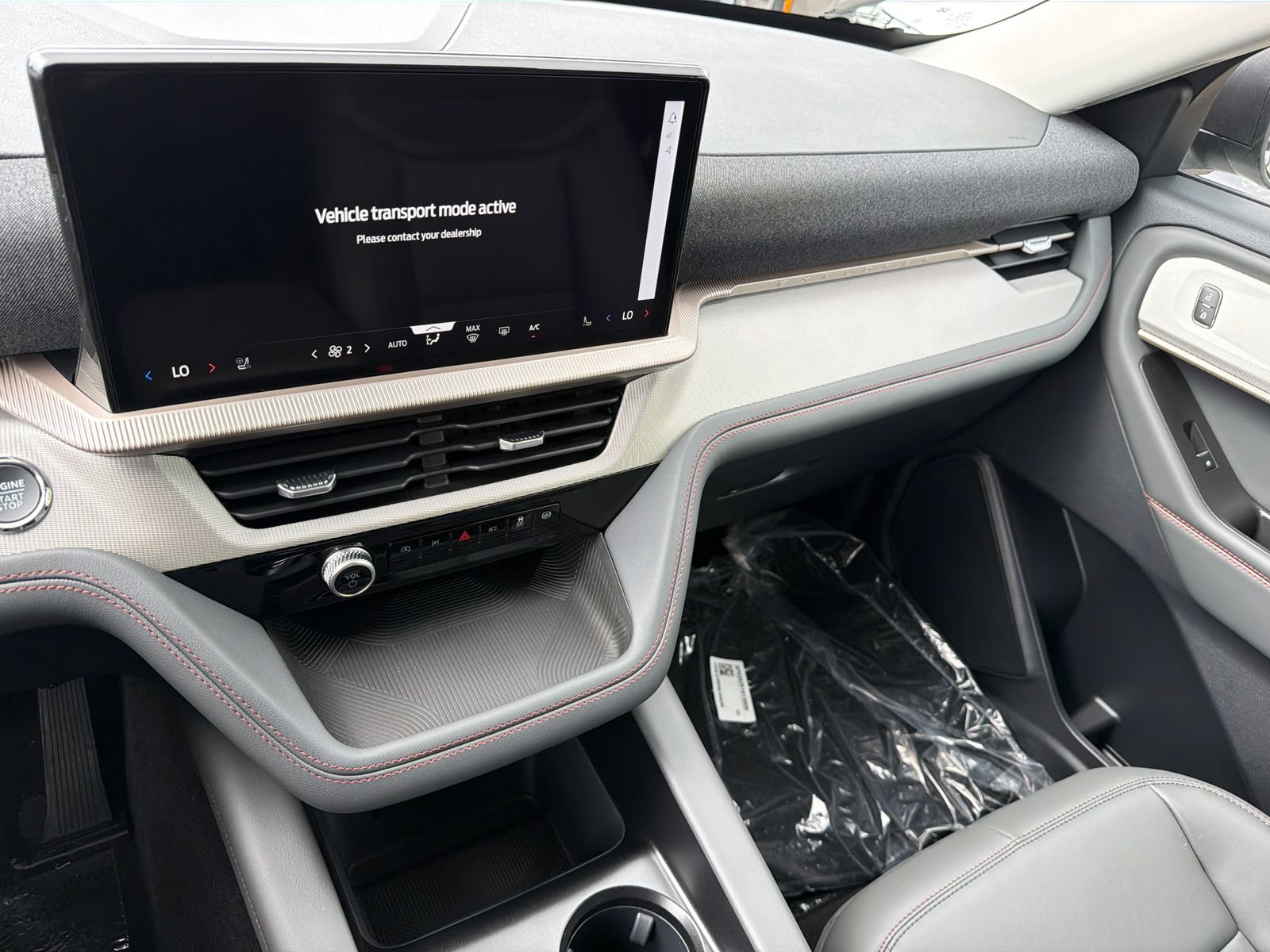 New 2026 Ford Explorer Active w/ Active Comfort Package AWD/4WD image 22