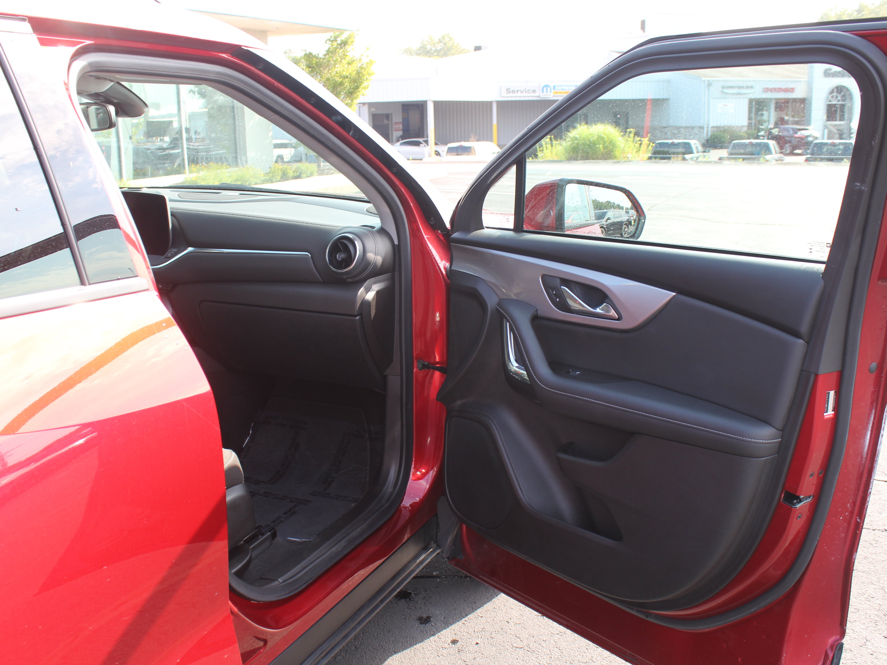 Used 2024 Chevrolet Blazer LT w/ Convenience Package AWD/4WD image 28