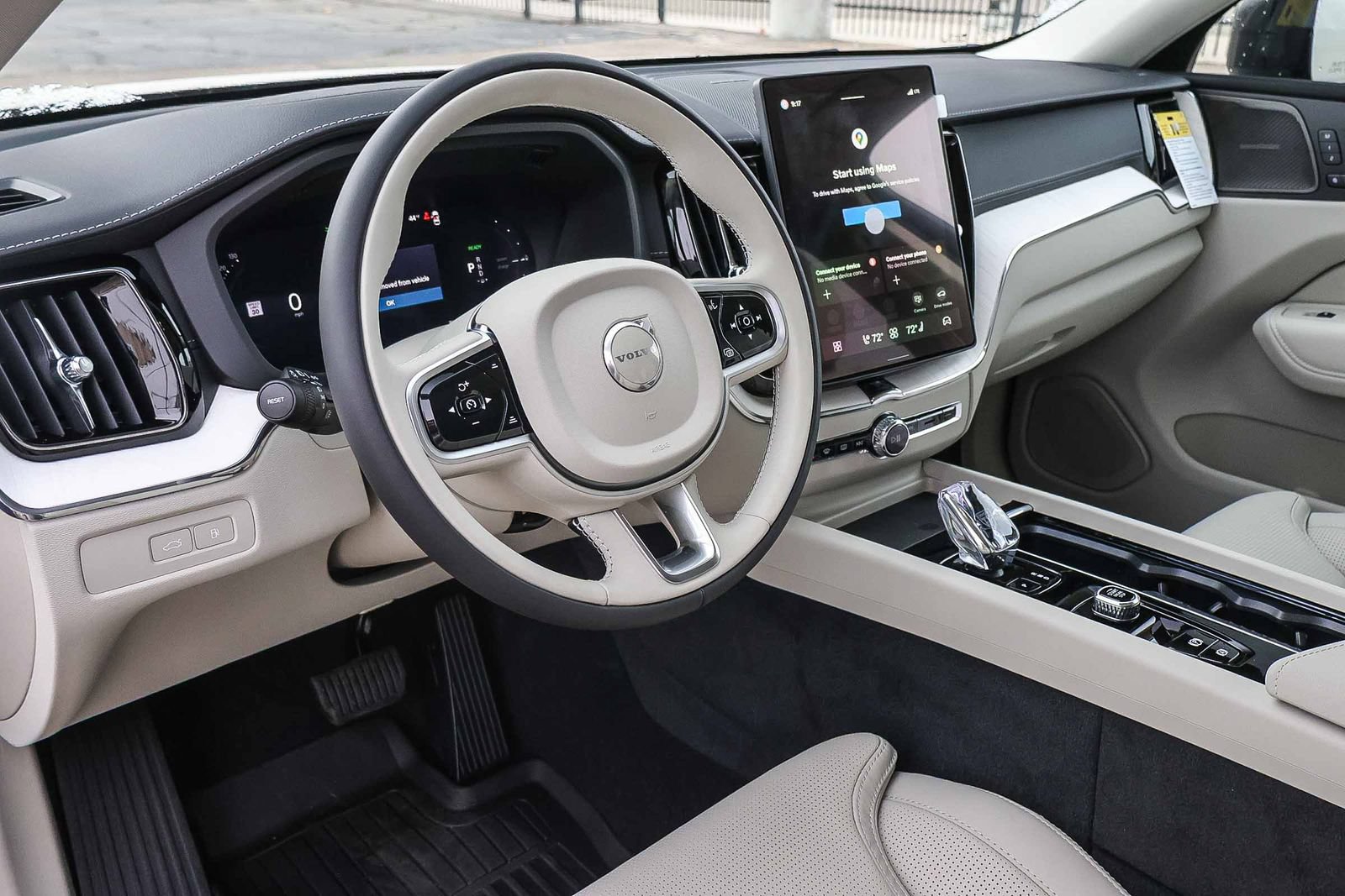 New 2026 Volvo XC60 T8 Ultra w/ Protection Package Premier AWD/4WD image 30