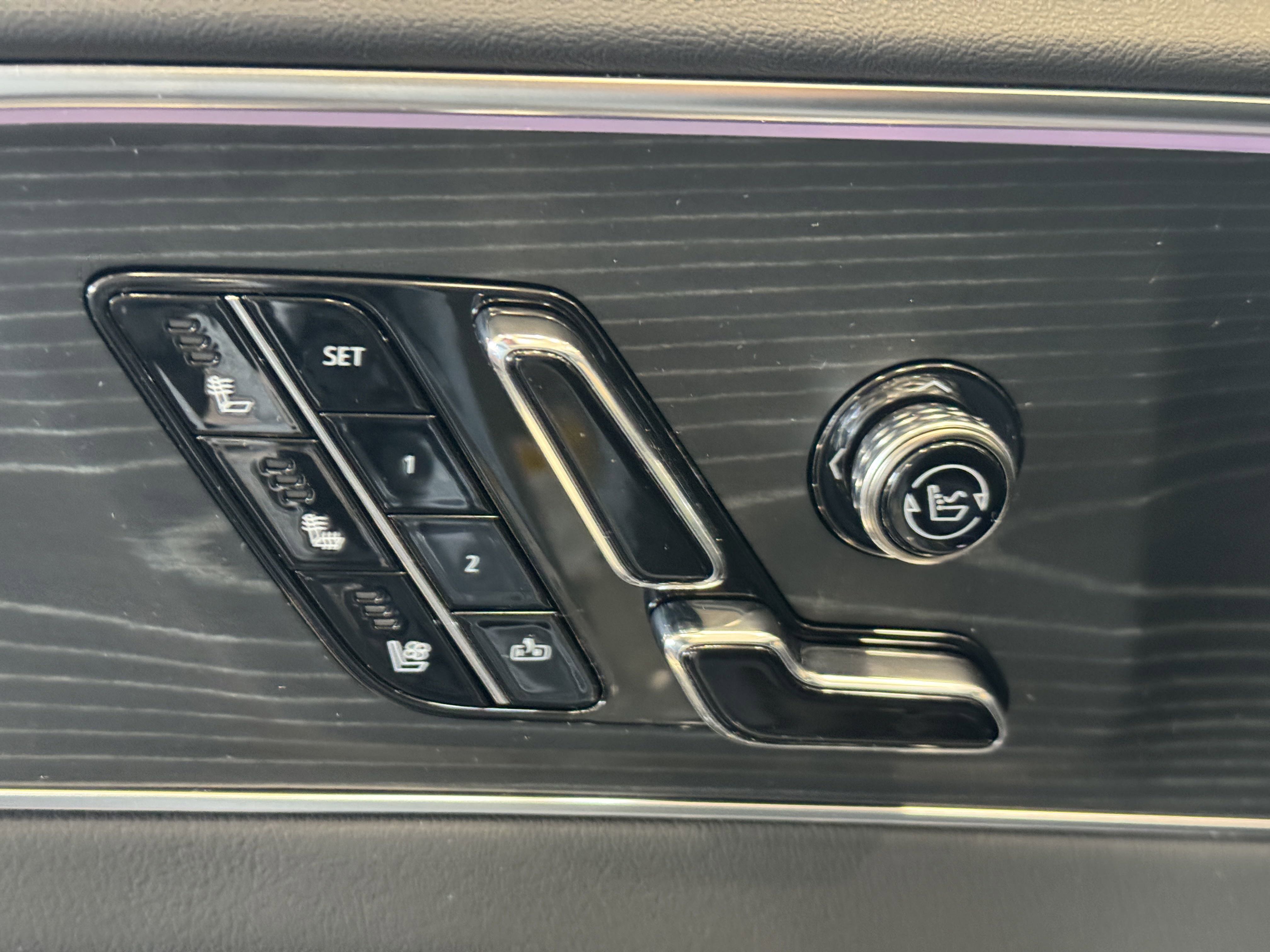 New 2026 Cadillac Lyriq V image 17