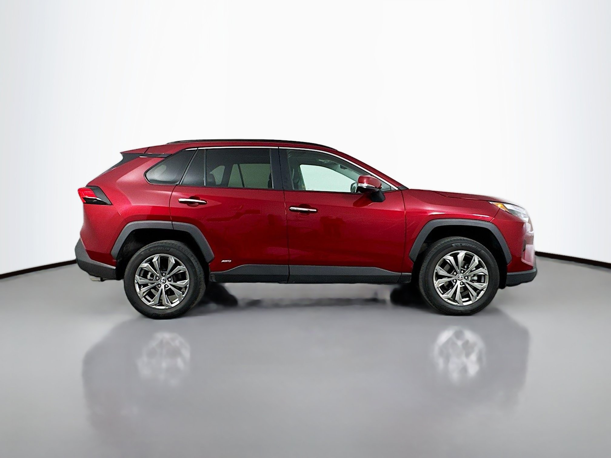 Certified 2022 Toyota RAV4 Limited AWD/4WD image 8